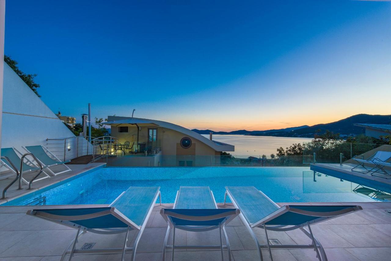 Villa Evian Palaiontsiflikion Exterior photo